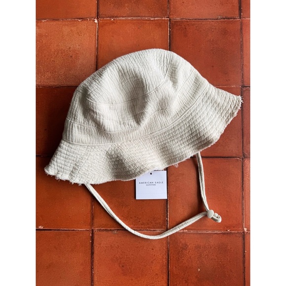 OS American Eagle Seashell Patch Beachy Bucket Hat In Cream 100% Cotton NWT - Picture 3 of 6